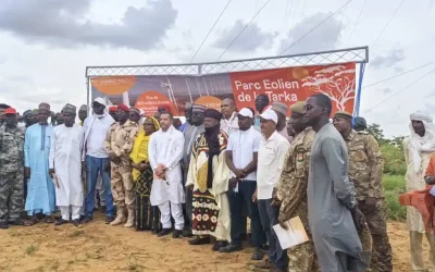 Tahoua : La Ministre de l’Energie sur le chantier de construction du parc éolien de 250 MW de la Tarka